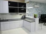 Bar Counter w/ Dry Kitchen