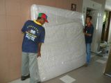Provide handling staff to move your goods 提供员工为您搬运物品
