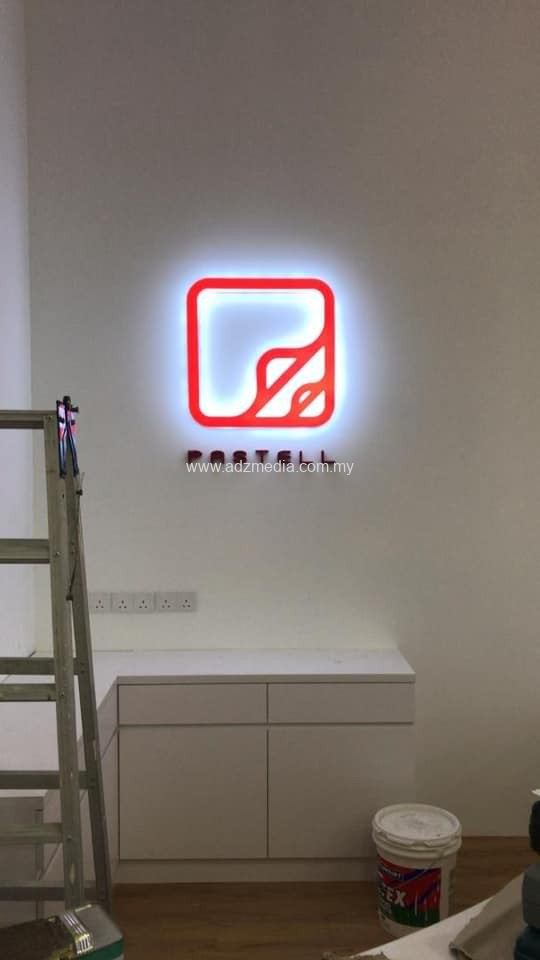 Acrylic Box Up with LED Effect + 25mm PVC Foamboard + Spray 