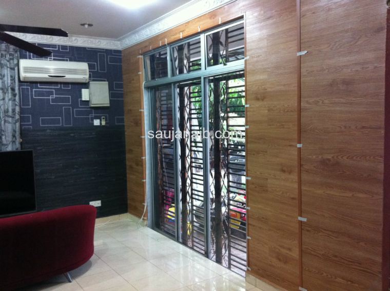 Timber Vinyl Wall Covering