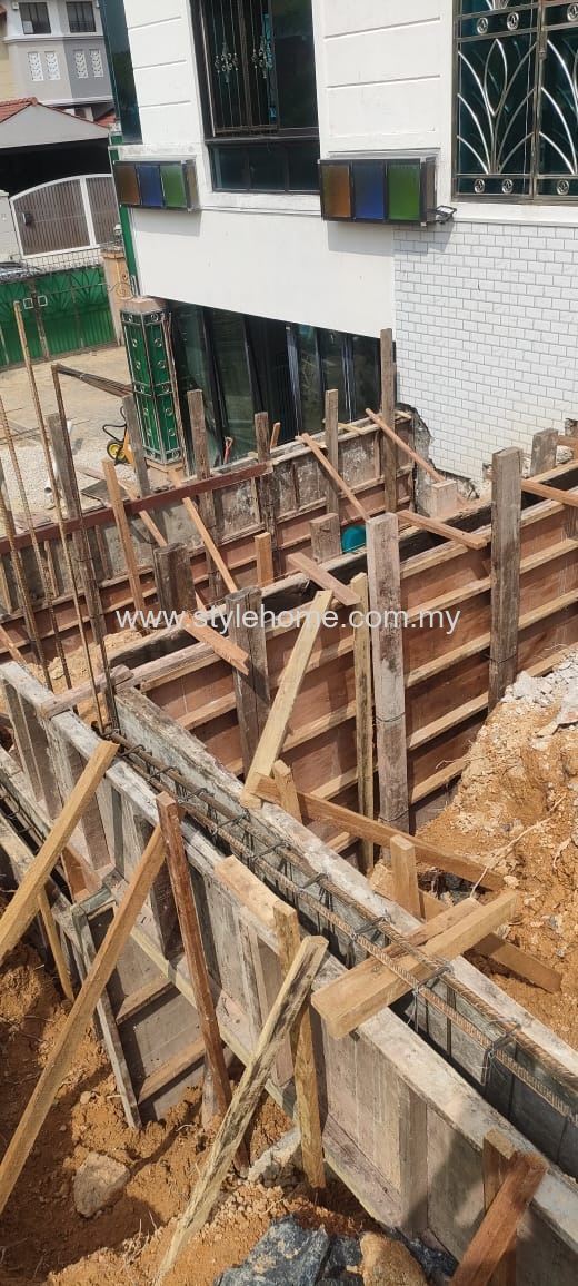 retaining wall for 2storey corner by Stylehome 