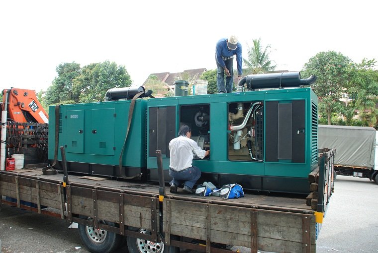 2 UNITS CUMMIN 6LTA8.3 275KVA