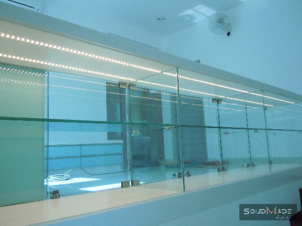  Display Cabinet (Tempered Glass)