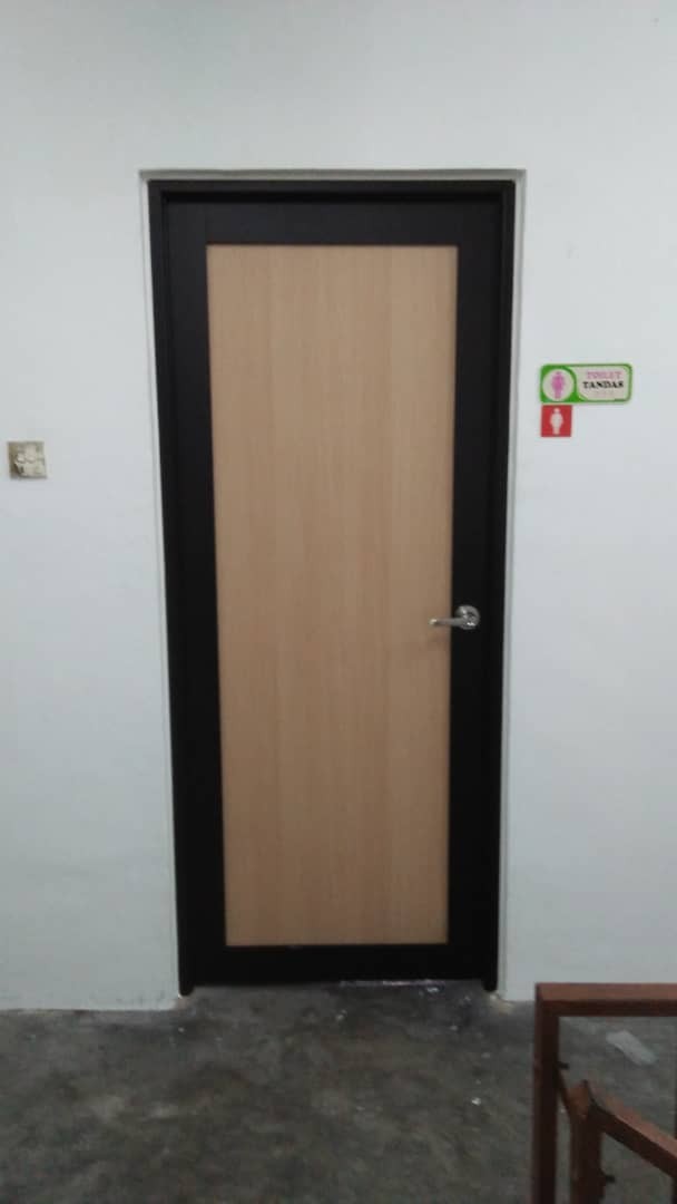 Aluminium Swing Door