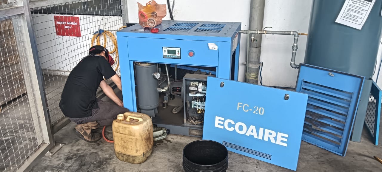 Service 20 HP ECOAIRE Screw Compressor FC-20