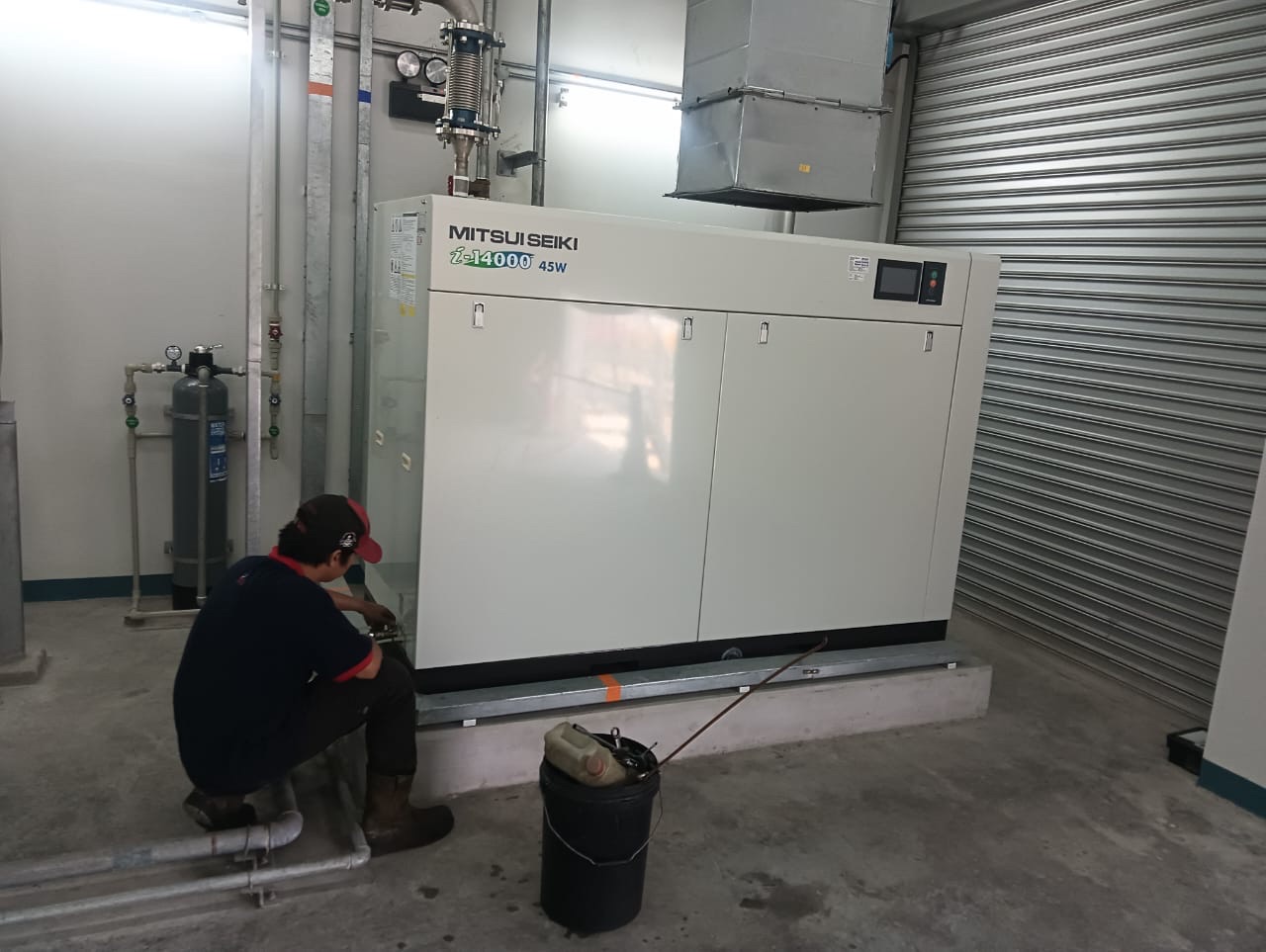 Service Mitsui Seiki Oil Free Water Lubricated Inverter Type Air Compressor i-14045W