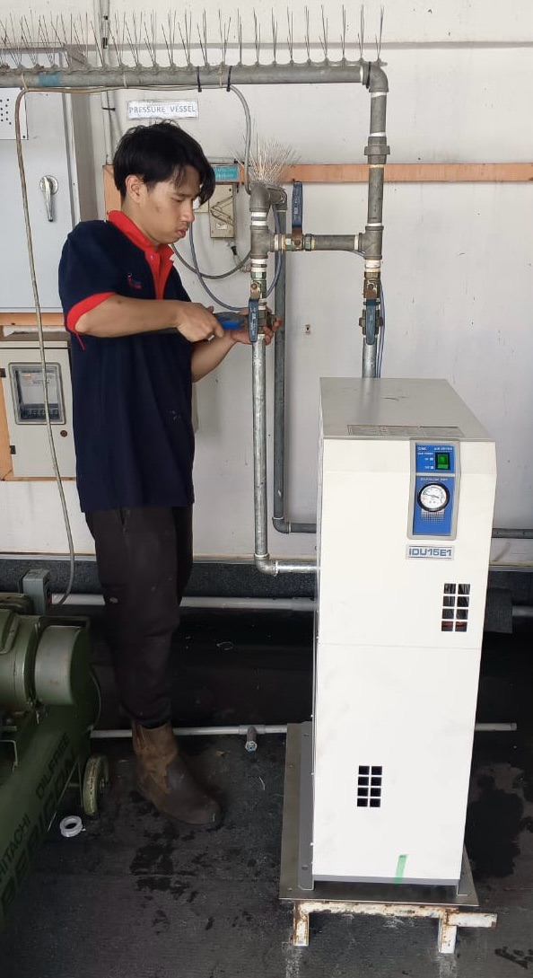 G.I Pipe Installation SMC Air Dryer IDU15E1