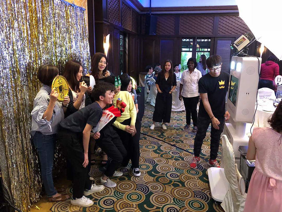 Machine or Photographer?