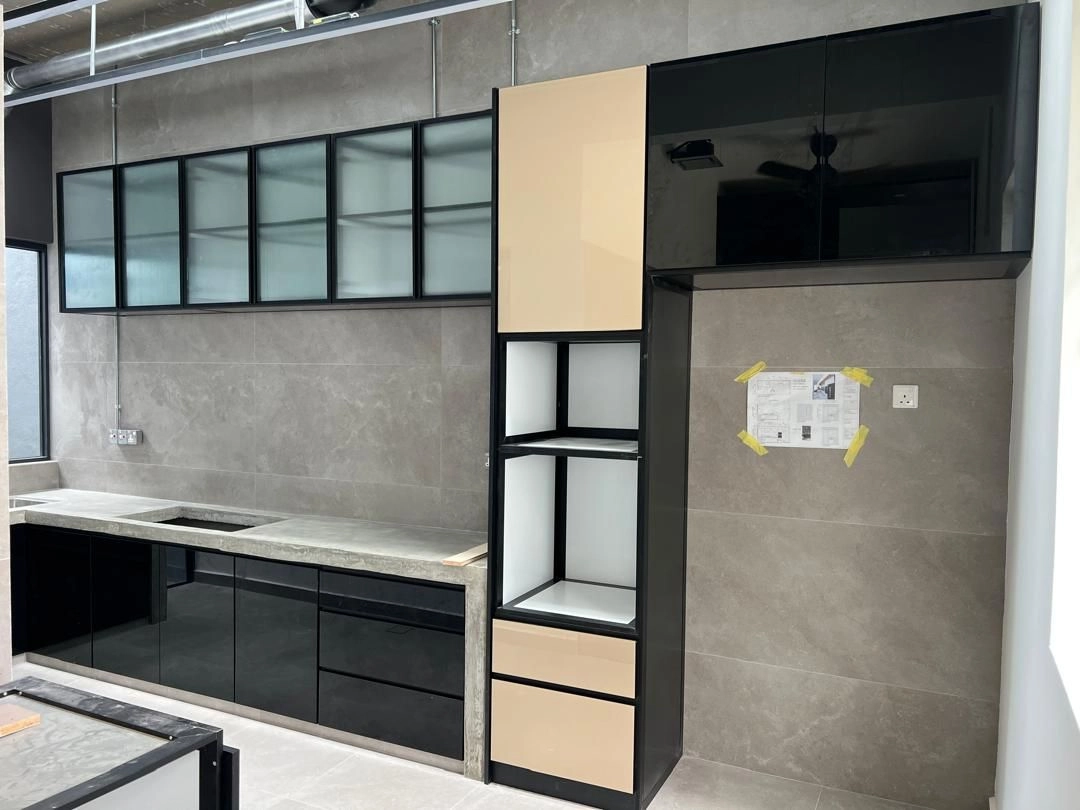 Custom aluminum kitchen cabinets Selangor neat workmanship
