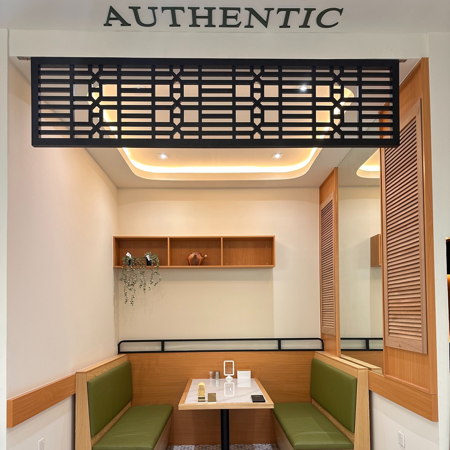 Restaurant tableware and kitchenware showroom display for bulk buyers