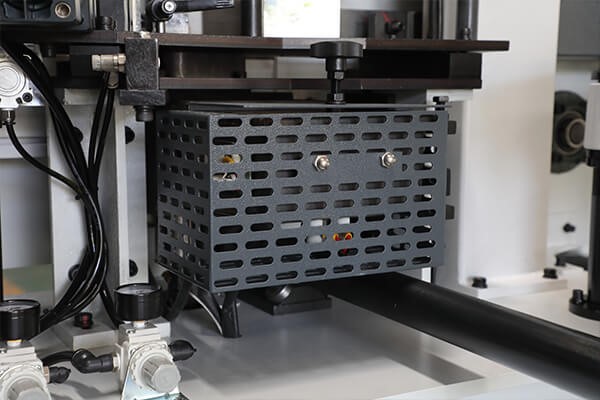 HH 505R edge banding machine 2 1