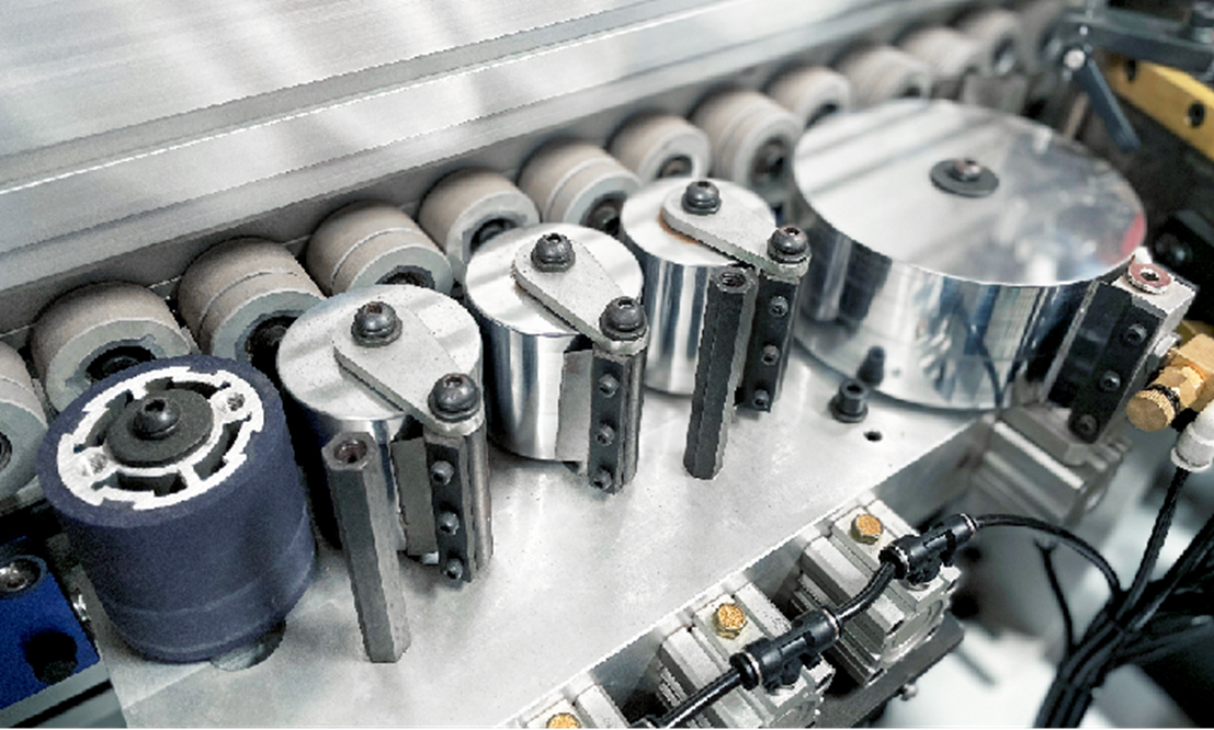 4 pcs strong pressing wheels and 1 pcs rubber wheel