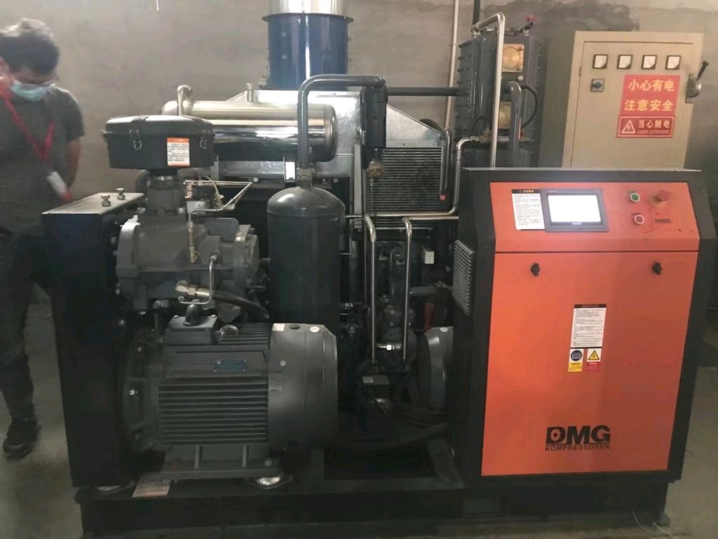 DMG 40bar High Pressure Piston Compressor